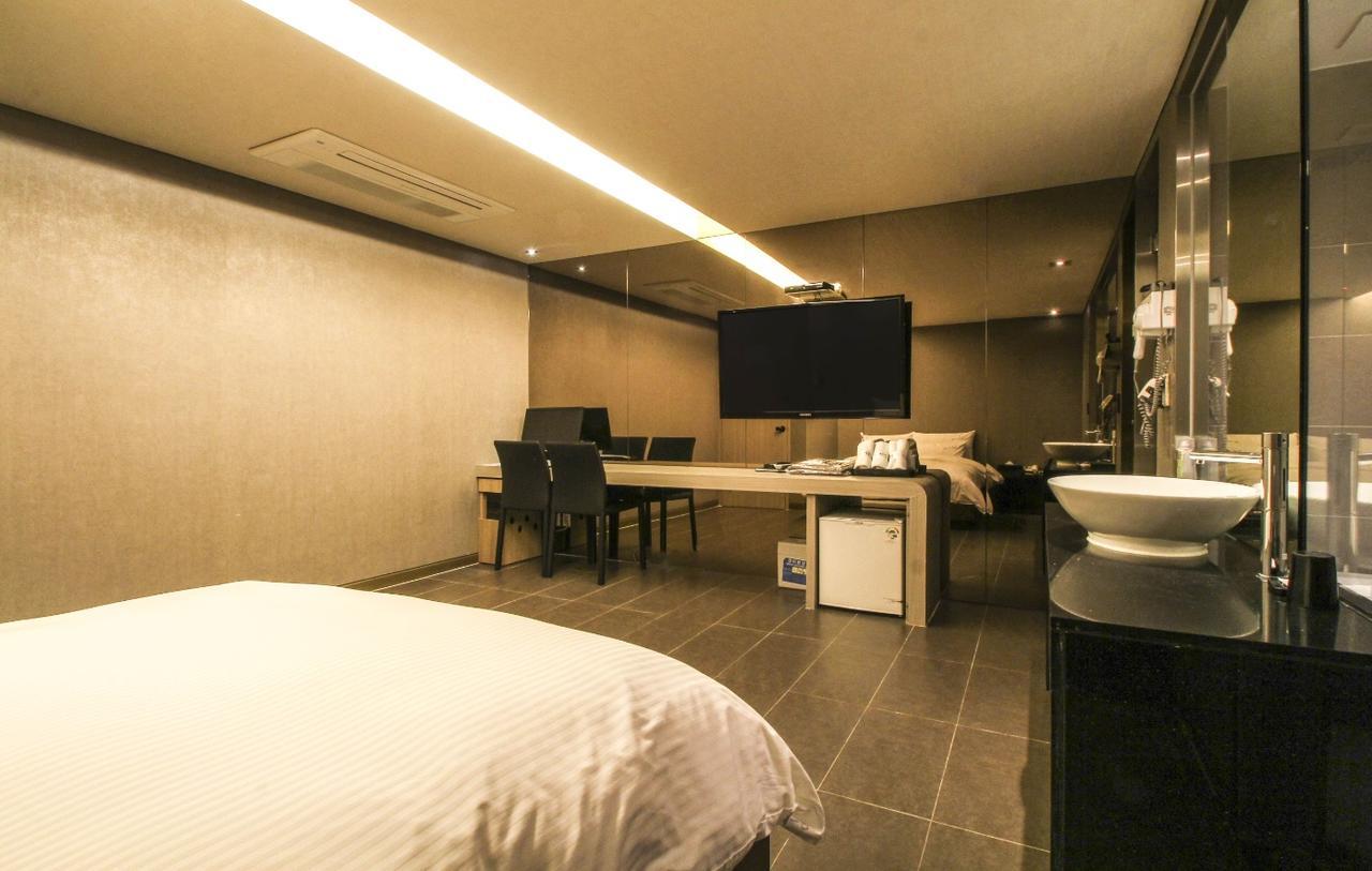 Haeundae Yeoubi Hotel Busan Exteriör bild